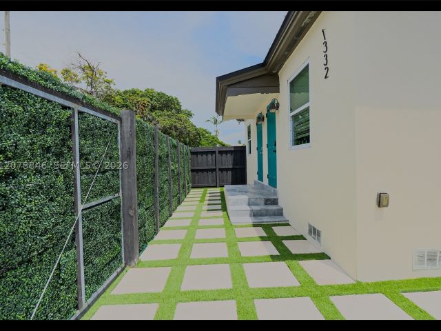 3-bedroom home for rent in Fort Lauderdale - 1332 NE 5th Ave 1 - MondialRealty