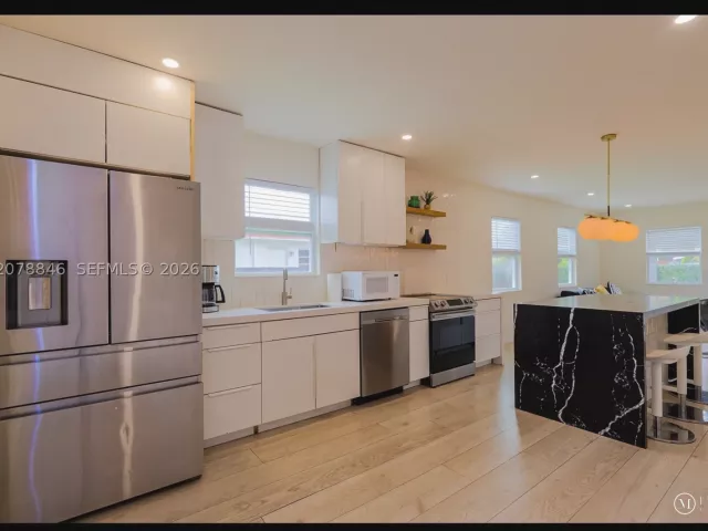 3-bedroom home for rent in Fort Lauderdale - 1332 NE 5th Ave 1 - MondialRealty