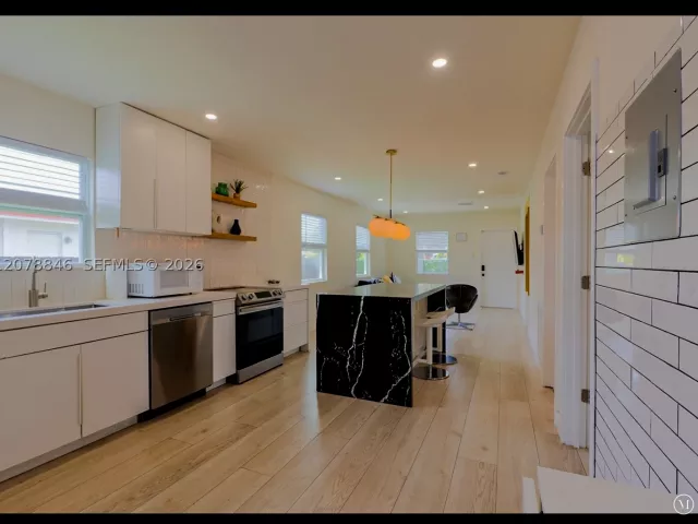 3-bedroom home for rent in Fort Lauderdale - 1332 NE 5th Ave 1 - MondialRealty