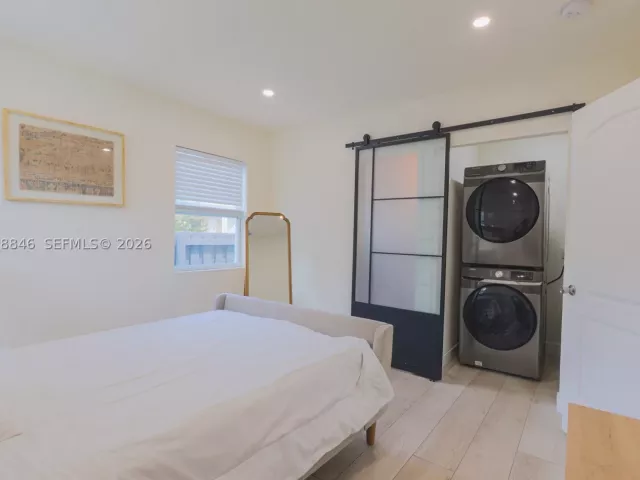 3-bedroom home for rent in Fort Lauderdale - 1332 NE 5th Ave 1 - MondialRealty