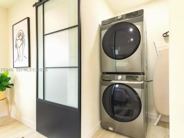 3-bedroom home for rent in Fort Lauderdale - 1332 NE 5th Ave 1 - MondialRealty