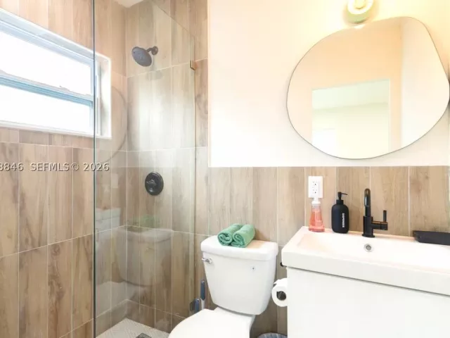 3-bedroom home for rent in Fort Lauderdale - 1332 NE 5th Ave 1 - MondialRealty