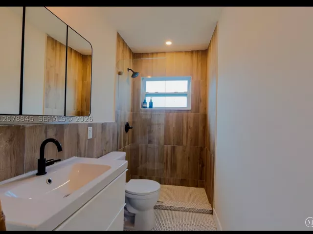 3-bedroom home for rent in Fort Lauderdale - 1332 NE 5th Ave 1 - MondialRealty