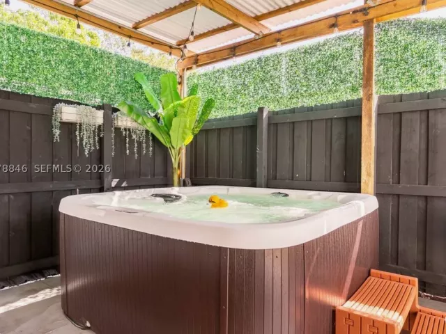 3-bedroom home for rent in Fort Lauderdale - 1332 NE 5th Ave 1 - MondialRealty