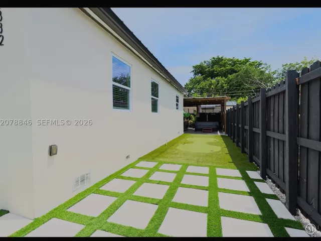3-bedroom home for rent in Fort Lauderdale - 1332 NE 5th Ave 1 - MondialRealty