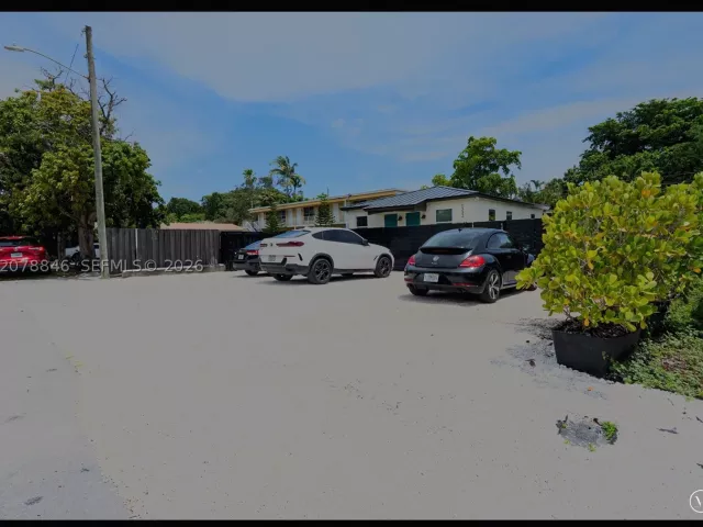 3-bedroom home for rent in Fort Lauderdale - 1332 NE 5th Ave 1 - MondialRealty