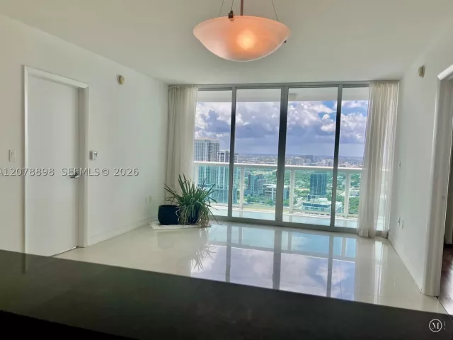 2-bedroom condo for sale in Miami - 1800 N Bayshore Dr 3710 - MondialRealty