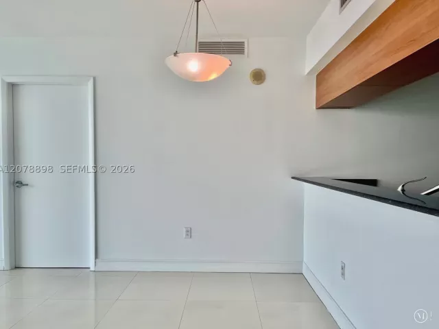 2-bedroom condo for sale in Miami - 1800 N Bayshore Dr 3710 - MondialRealty