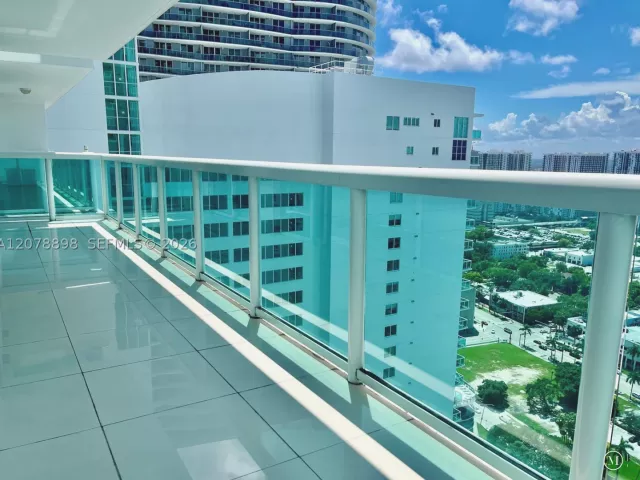 2-bedroom condo for sale in Miami - 1800 N Bayshore Dr 3710 - MondialRealty