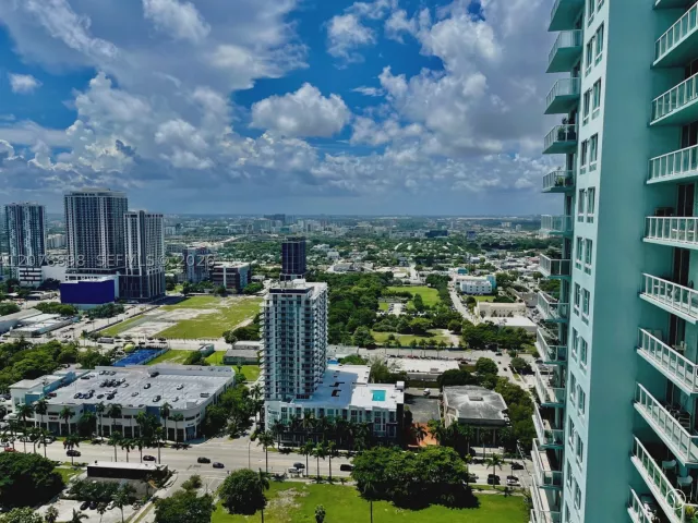2-bedroom condo for sale in Miami - 1800 N Bayshore Dr 3710 - MondialRealty