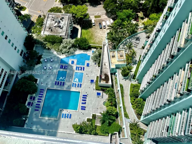 2-bedroom condo for sale in Miami - 1800 N Bayshore Dr 3710 - MondialRealty