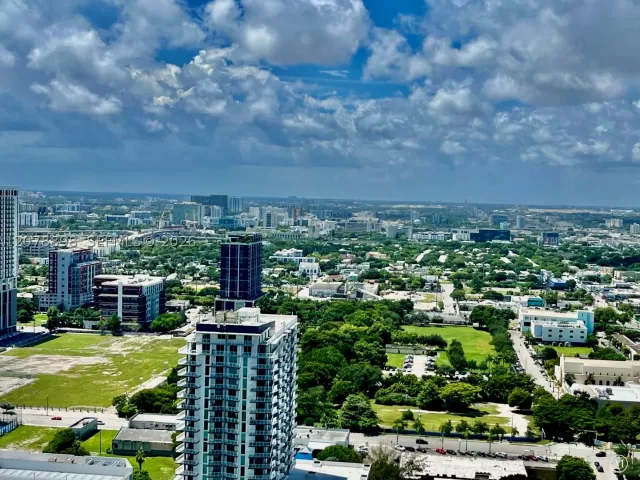 2-bedroom condo for sale in Miami - 1800 N Bayshore Dr 3710 - MondialRealty