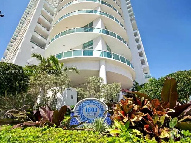 2-bedroom condo for sale in Miami - 1800 N Bayshore Dr 3710 - MondialRealty