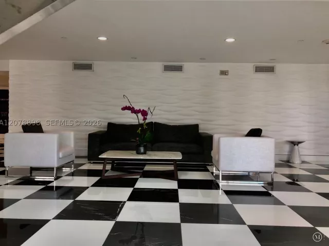 2-bedroom condo for sale in Miami - 1800 N Bayshore Dr 3710 - MondialRealty