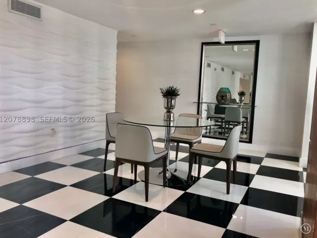 2-bedroom condo for sale in Miami - 1800 N Bayshore Dr 3710 - MondialRealty