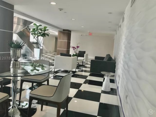 2-bedroom condo for sale in Miami - 1800 N Bayshore Dr 3710 - MondialRealty