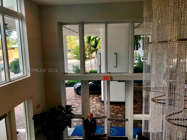 2-bedroom condo for sale in Miami - 1800 N Bayshore Dr 3710 - MondialRealty