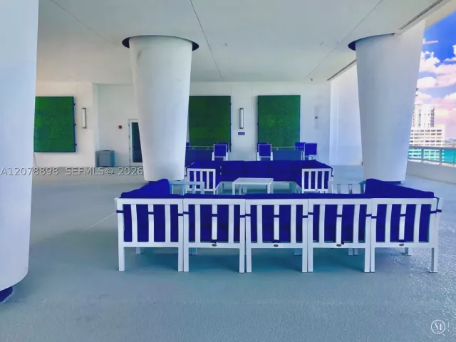 2-bedroom condo for sale in Miami - 1800 N Bayshore Dr 3710 - MondialRealty