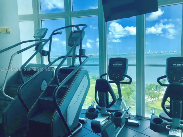 2-bedroom condo for sale in Miami - 1800 N Bayshore Dr 3710 - MondialRealty