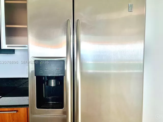 2-bedroom condo for sale in Miami - 1800 N Bayshore Dr 3710 - MondialRealty
