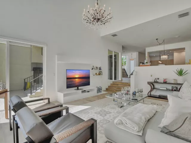 3-bedroom home for rent in Boca Raton - 7477 CAMPO FLORIDO - MondialRealty