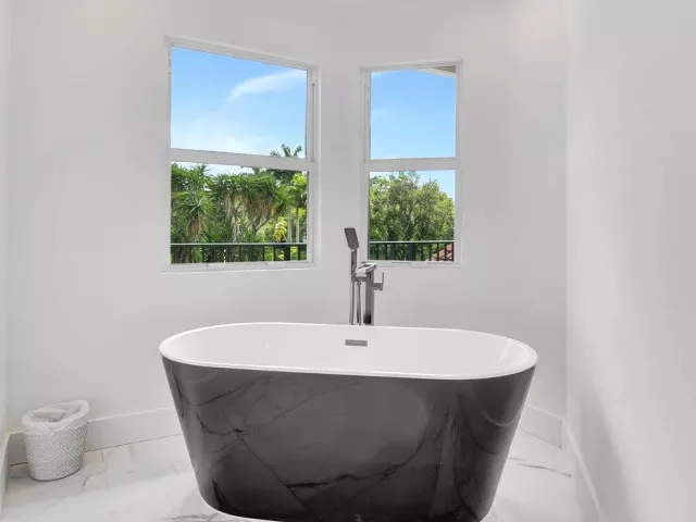 3-bedroom home for rent in Boca Raton - 7477 CAMPO FLORIDO - MondialRealty