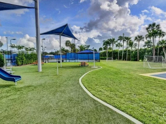 3-bedroom home for rent in Boca Raton - 7477 CAMPO FLORIDO - MondialRealty