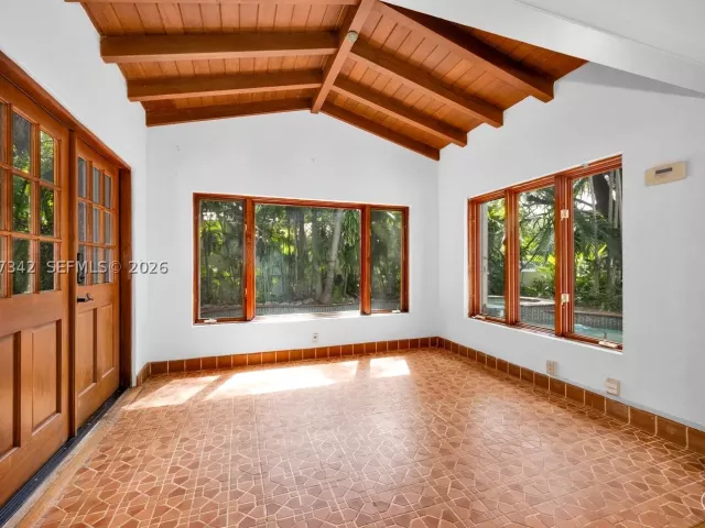 3-bedroom home for sale in Coral Gables - 5111 Maggiore St - MondialRealty