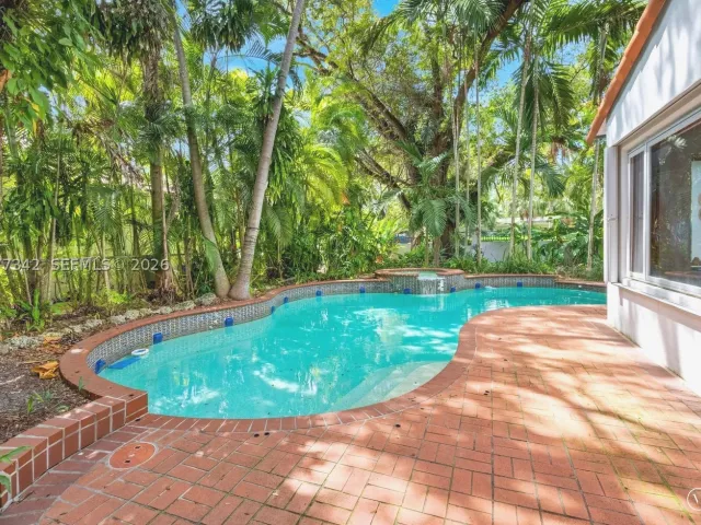 3-bedroom home for sale in Coral Gables - 5111 Maggiore St - MondialRealty