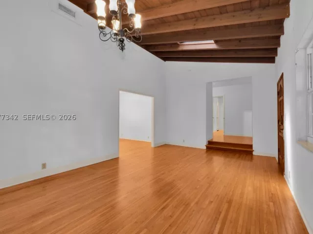 3-bedroom home for sale in Coral Gables - 5111 Maggiore St - MondialRealty