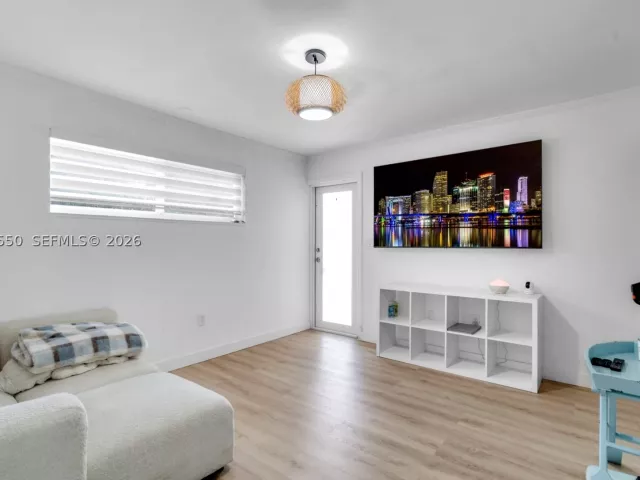 4-bedroom home for sale in Miami - 1327 SW 72nd Ave - MondialRealty