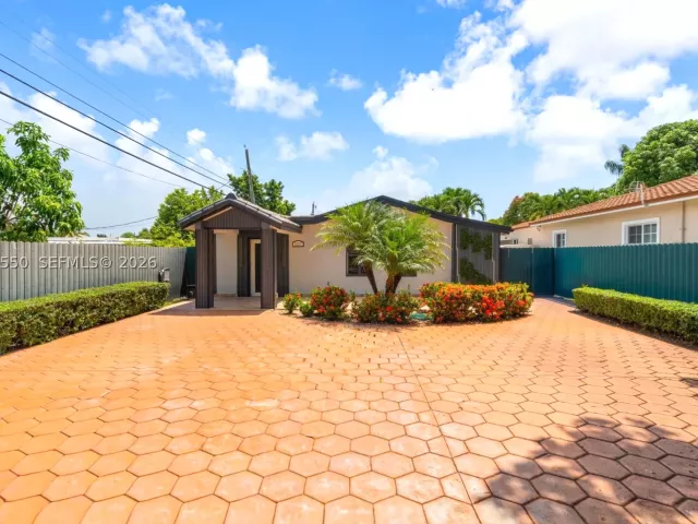 4-bedroom home for sale in Miami - 1327 SW 72nd Ave - MondialRealty