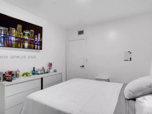 4-bedroom home for sale in Miami - 1327 SW 72nd Ave - MondialRealty