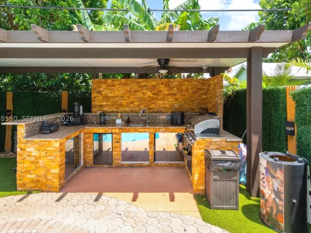 4-bedroom home for sale in Miami - 1327 SW 72nd Ave - MondialRealty