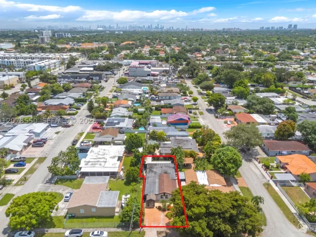 4-bedroom home for sale in Miami - 1327 SW 72nd Ave - MondialRealty