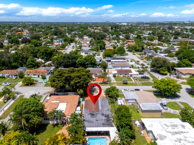 4-bedroom home for sale in Miami - 1327 SW 72nd Ave - MondialRealty