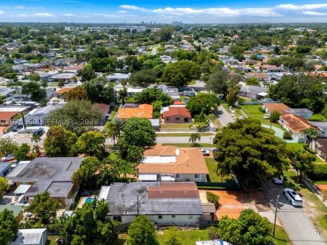 4-bedroom home for sale in Miami - 1327 SW 72nd Ave - MondialRealty