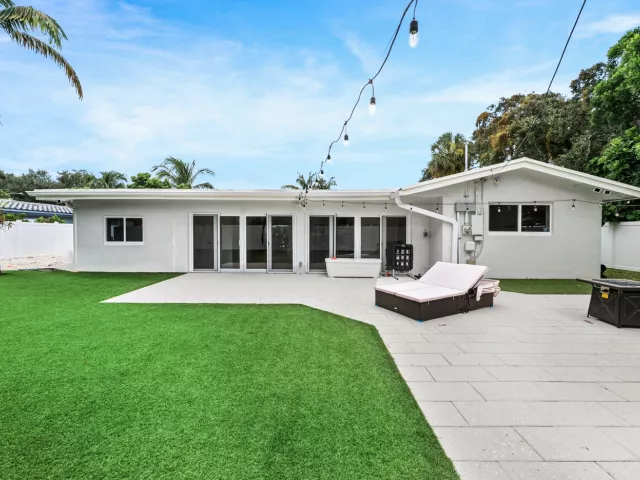 3-bedroom home for sale in Boca Raton - 648 SW 3RD Street - MondialRealty