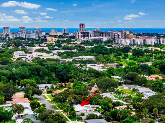 3-bedroom home for sale in Boca Raton - 648 SW 3RD Street - MondialRealty