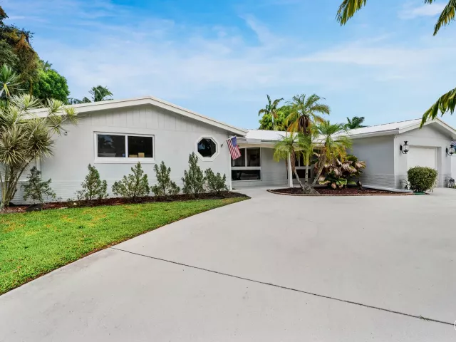 3-bedroom home for sale in Boca Raton - 648 SW 3RD Street - MondialRealty