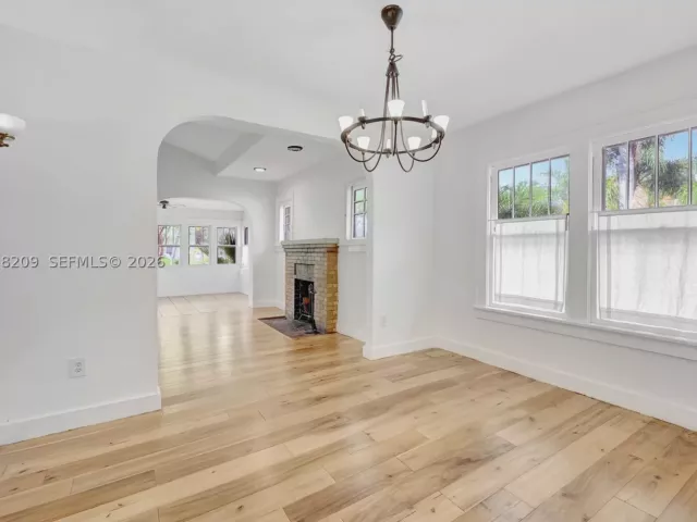 3-bedroom home for rent in Fort Lauderdale - 1031 SW 4th St - MondialRealty