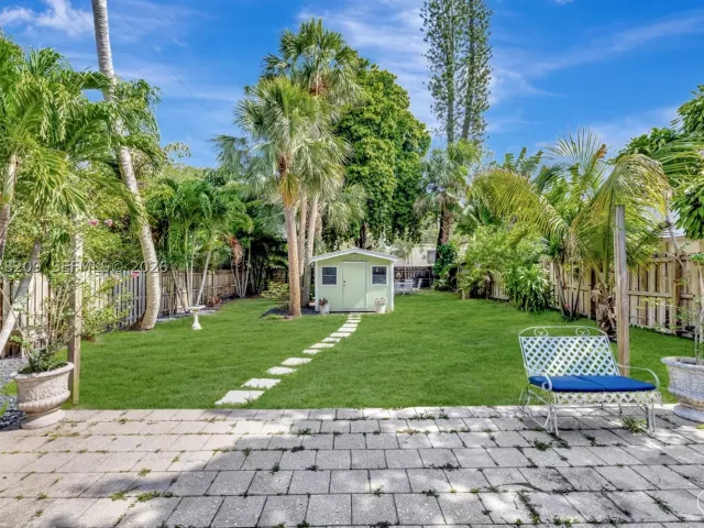 3-bedroom home for rent in Fort Lauderdale - 1031 SW 4th St - MondialRealty