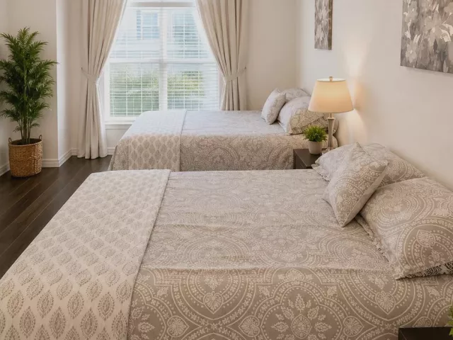 2-bedroom condo for rent in Hallandale Beach - 2080 S OCEAN Drive 505 - MondialRealty