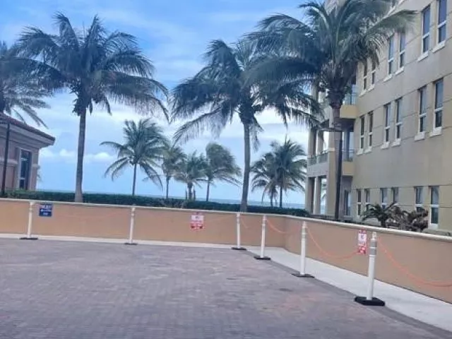 2-bedroom condo for rent in Hallandale Beach - 2080 S OCEAN Drive 505 - MondialRealty