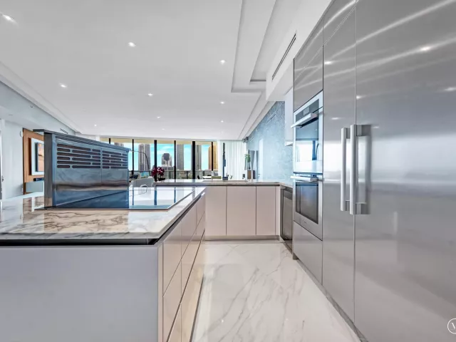 4-bedroom condo for rent in Aventura - 5000 ISLAND ESTATES Drive 805 - MondialRealty