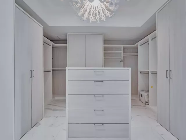 4-bedroom condo for rent in Aventura - 5000 ISLAND ESTATES Drive 805 - MondialRealty