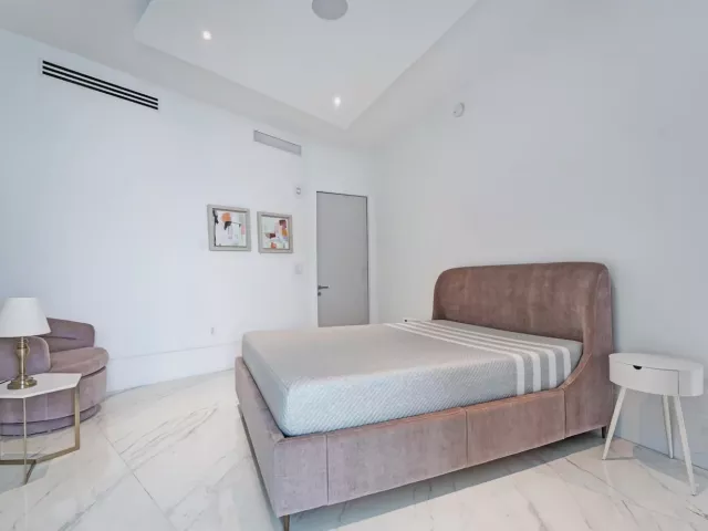 4-bedroom condo for rent in Aventura - 5000 ISLAND ESTATES Drive 805 - MondialRealty