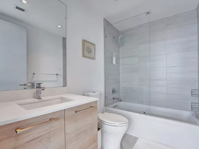 4-bedroom condo for rent in Aventura - 5000 ISLAND ESTATES Drive 805 - MondialRealty