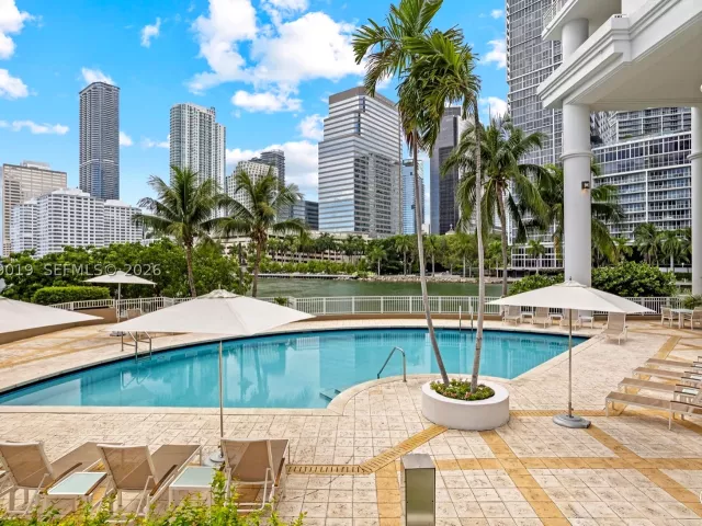 3-bedroom condo for rent in Miami - 801 Brickell Key Blvd 1204 - MondialRealty