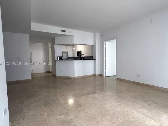 3-bedroom condo for rent in Miami - 801 Brickell Key Blvd 1204 - MondialRealty